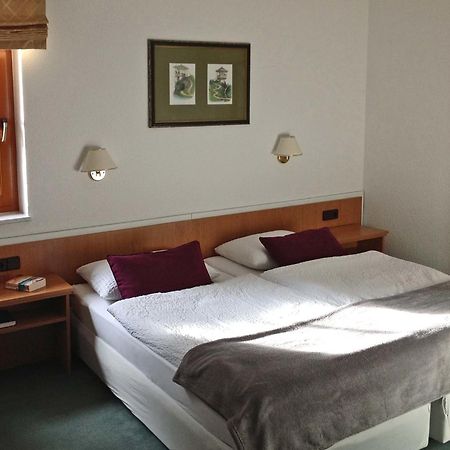 Landpension Zum Kleinen Urlaub Wredenhagen ภายนอก รูปภาพ